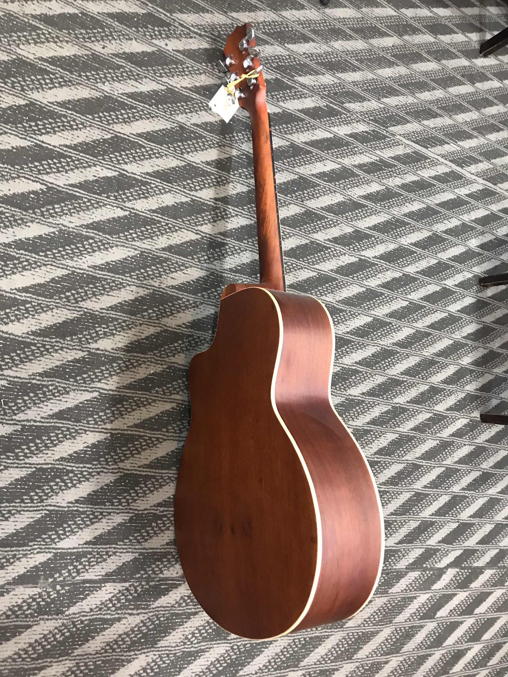 Đàn Guitar Gỗ Hồng Đào LÊVI HD-179