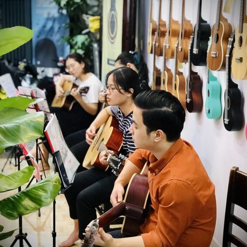 Lớp Học Đàn Guitar Uy Tín Giá Rẻ Quận Tân Phú