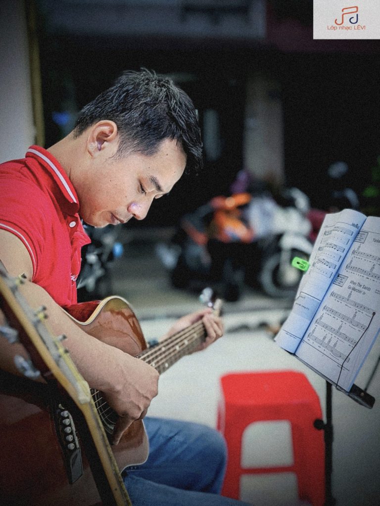 Lớp Học Đàn Guitar Cơ Bản Đến Nâng Cao Quận Tân Phú