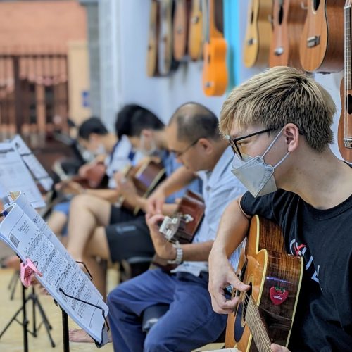 Lớp Học Đàn Guitar Tân Phú Bình Tân